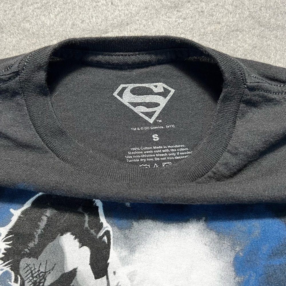 Superman Men’s Small Black Graphic T-Shirt Light Of The Sun DC Comics - Picture 3 of 5